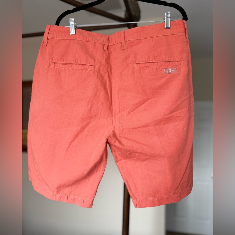 7 For All Mankind Men's Salmon Shorts - Picture 2 of 6
